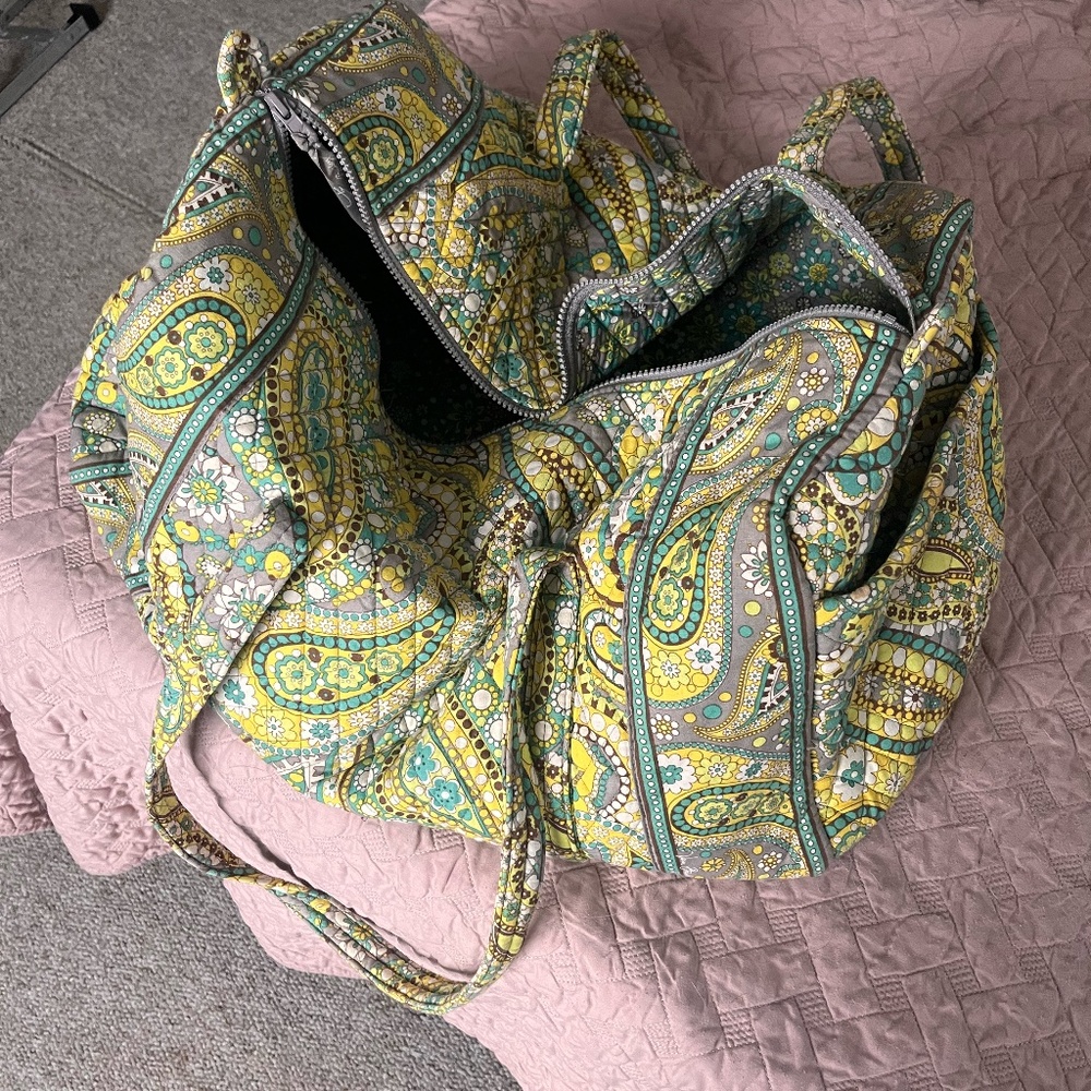 Very Bradley Weekender Duffle in Lemon Parfait